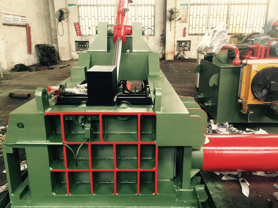 Powerful Hydraulic Steel Baling Machine With Baling Force Of 125 Tons